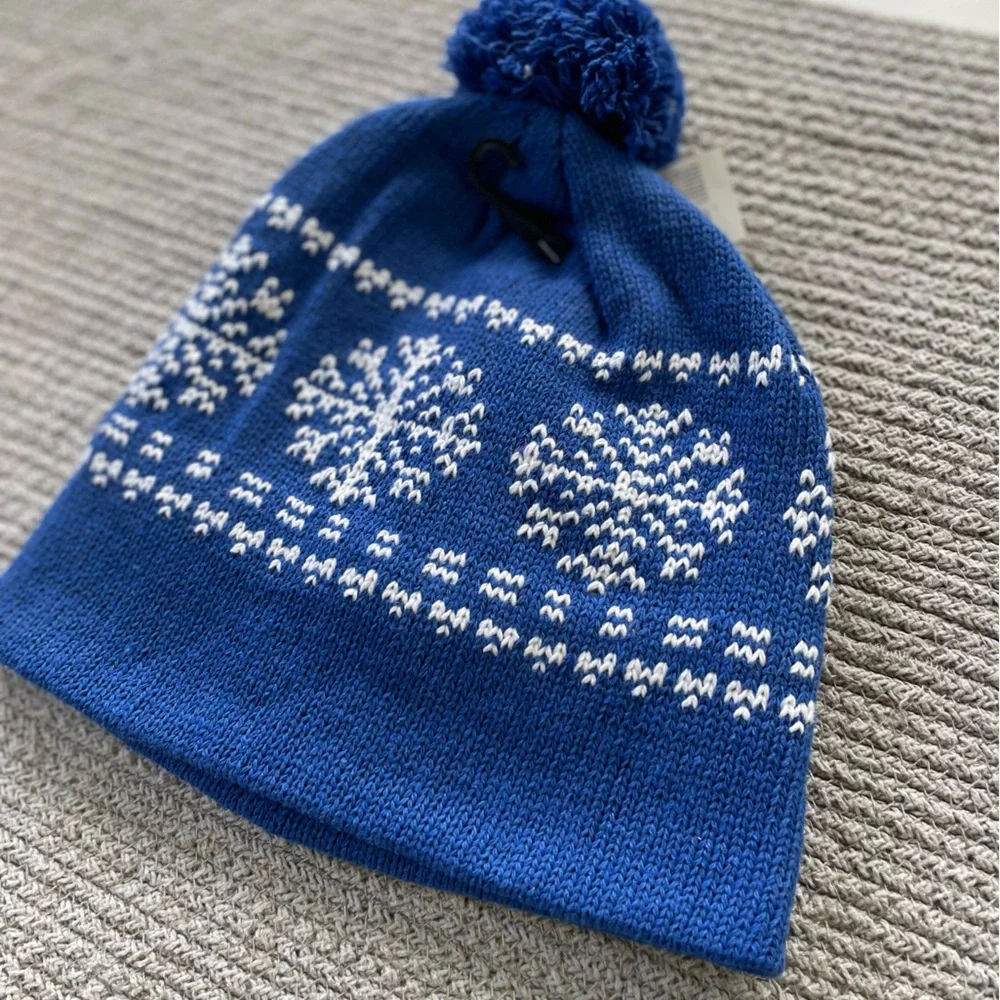 Juncture Cobalt Blue and White Snowflake Fleece Lined Knit Hat with Pom NWT